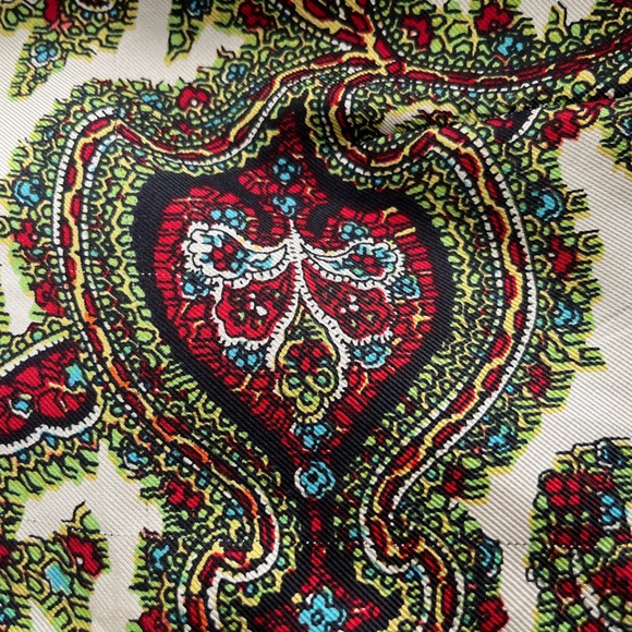 TALBOTS  Pure Silk Paisley Button Down Blouse long sleeve Size 14 (Misses Large) - Picture 7 of 11